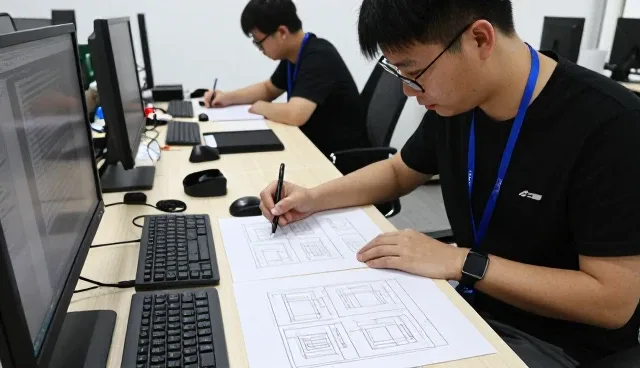 智能客服系统系统集成实施方案：选、用、管三步走